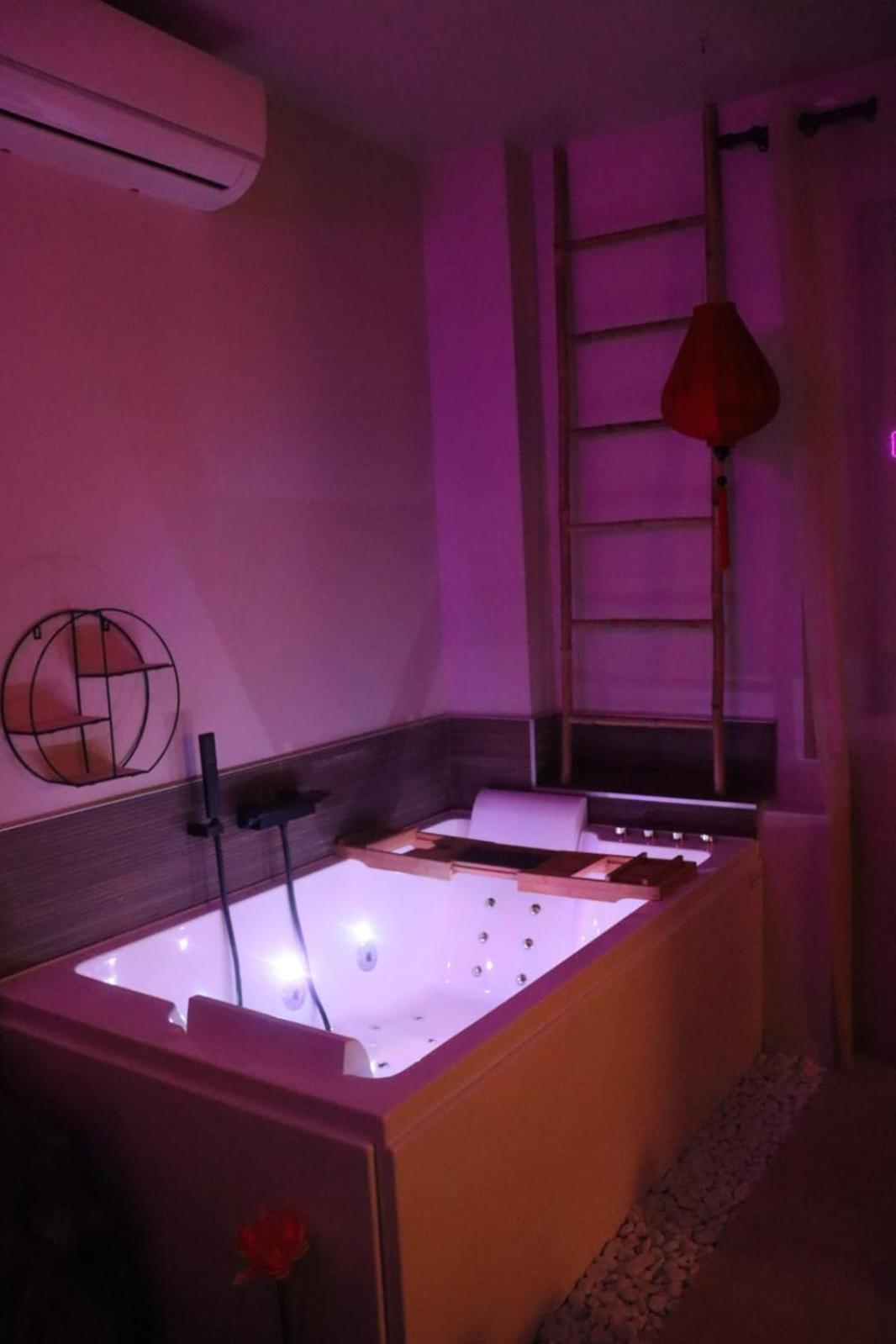 Loveroom Japon Avec Balneotherapie 土伦 外观 照片